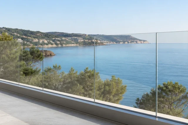 Seaview Resort Terrace Frameless Glass Railing